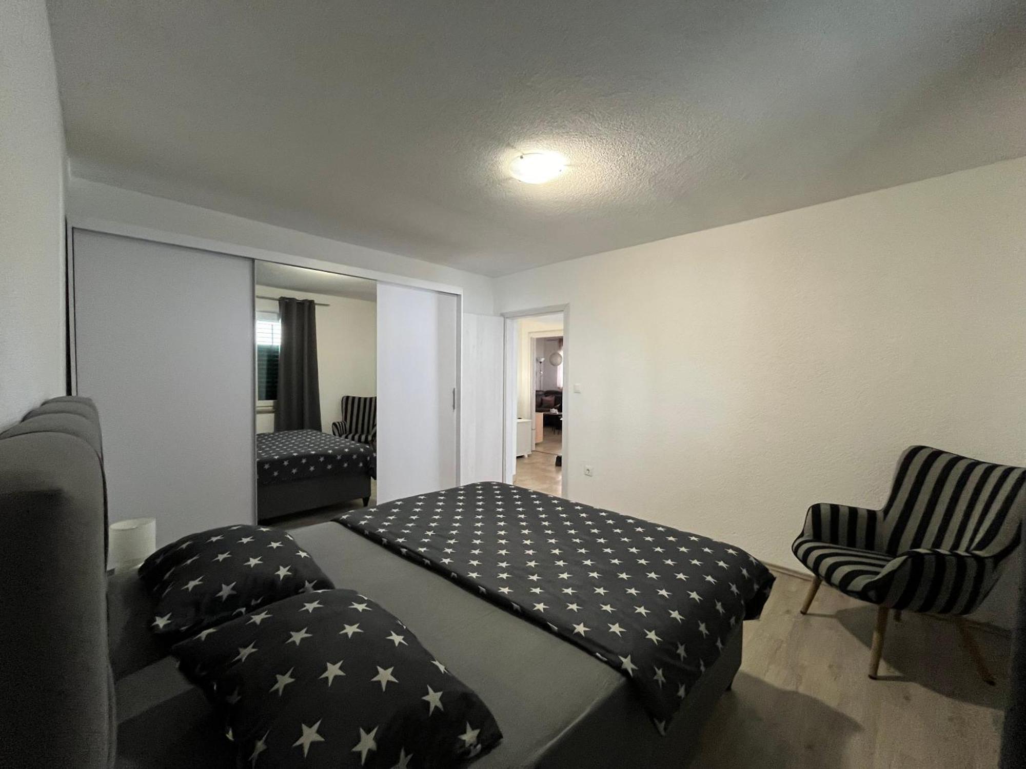 Apartman Pear - Макарска Экстерьер фото